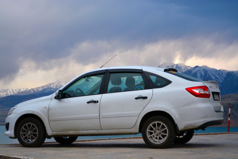 Lada Granta Liftback 2015