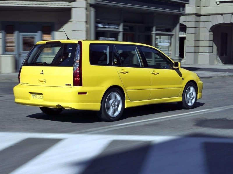 Mitsubishi Lancer Station Wagon