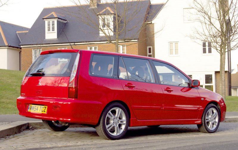 Митсубиси ланцер универсал 2005