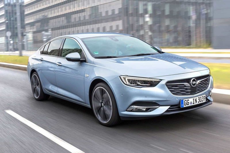 Опель Инсигния 2017