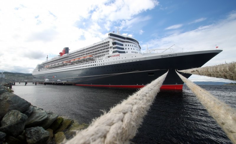 Лайнер куин Мэри 2