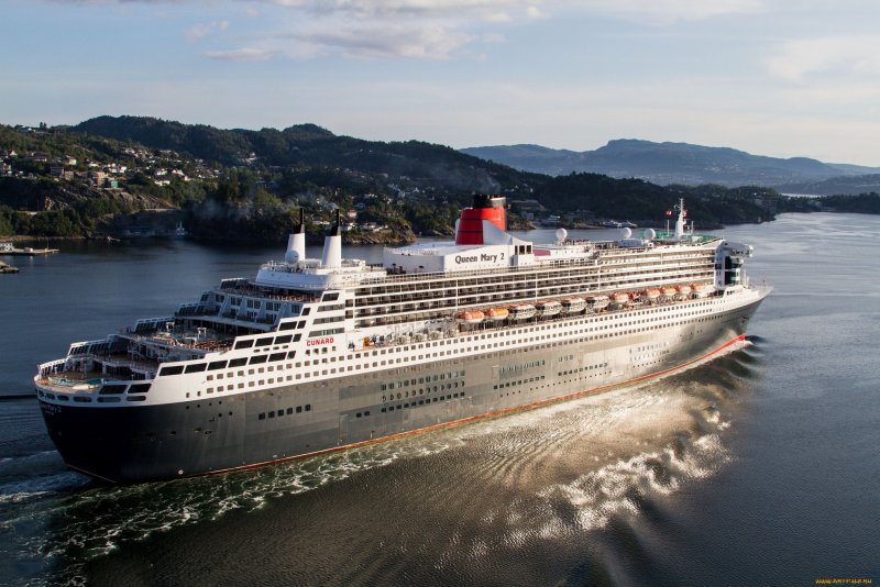 Круизный лайнер Королева Мария 2/Queen Mary 2