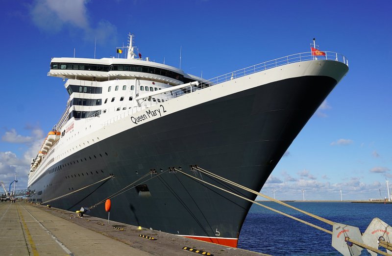 Лайнер куин Мэри 2