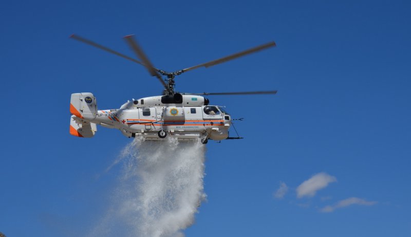 Вертолет для пожаротушения