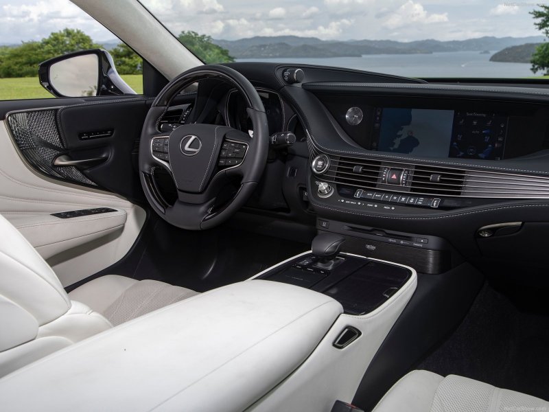 Лексус лс 500 2020