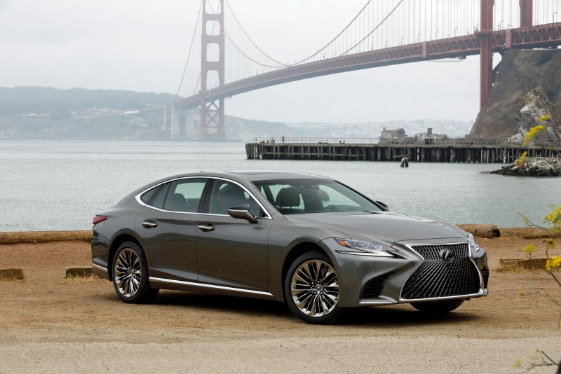 Лексус LS 500 новый