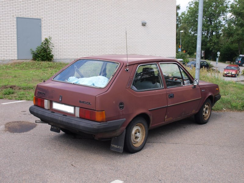 Volvo 340 хэтчбек