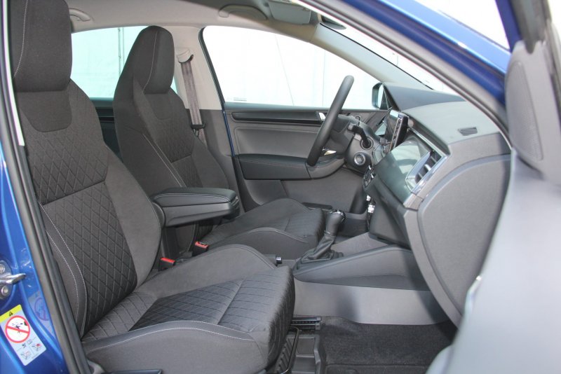 Спортивные сиденья Шкода Рапид 2021