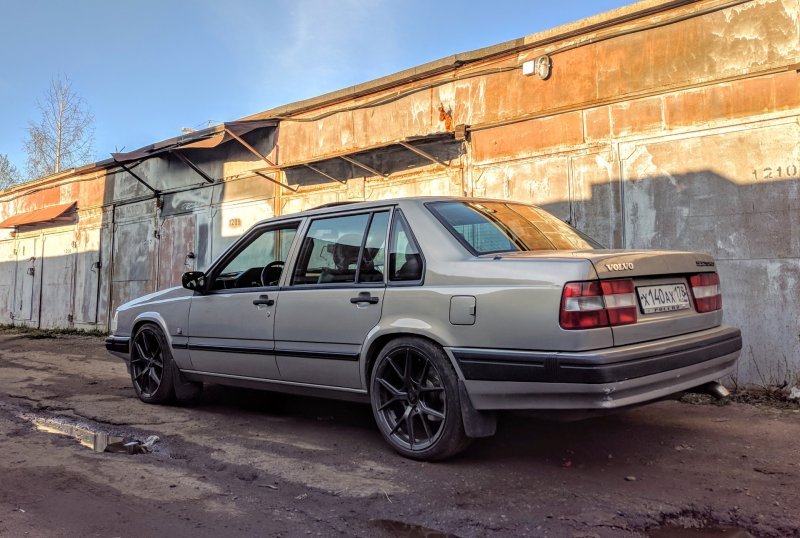 Вольво 940 серая