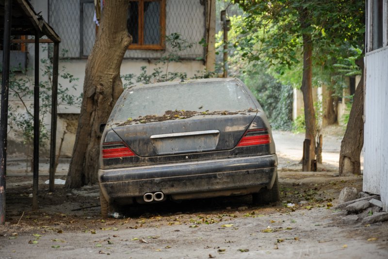 Заброшенный Мерседес 140
