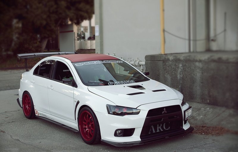 Mitsubishi Lancer 10 белый