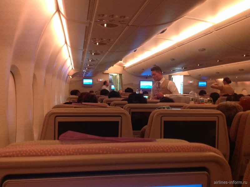 А380-800 Эмирейтс Москва. Иркутск. 2022.