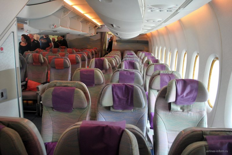 Самолёт Airbus a380 салон