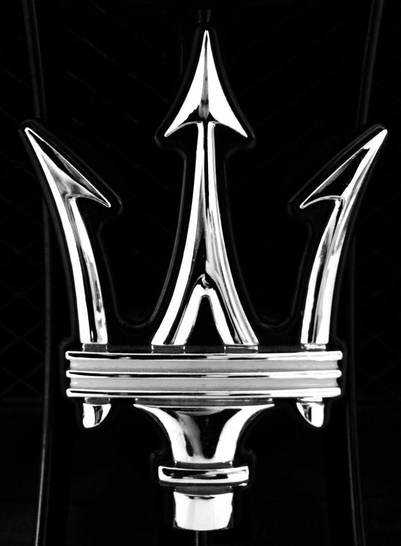 Знак машины Мазерати