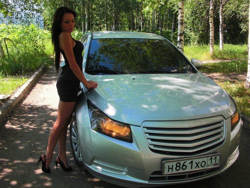 Chevrolet Cruze с девочками