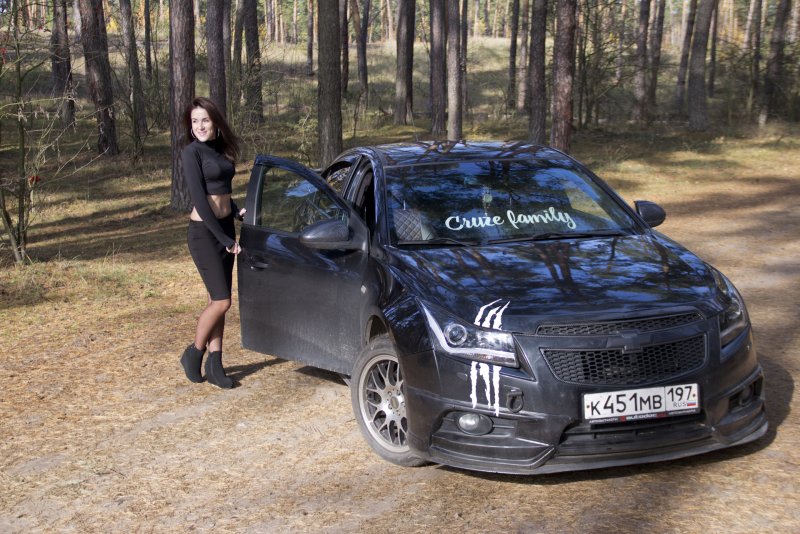 Машина для девушки Шевролет