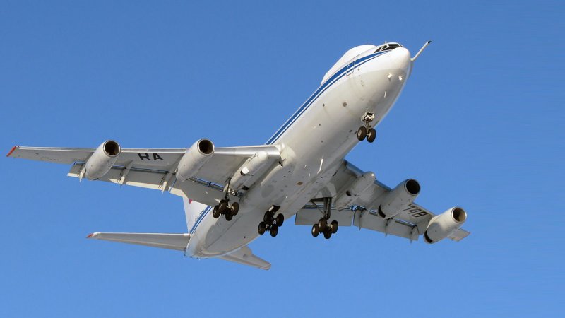 Самолет ил 80