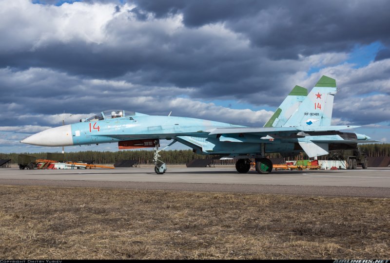 Су-27 RF 33758