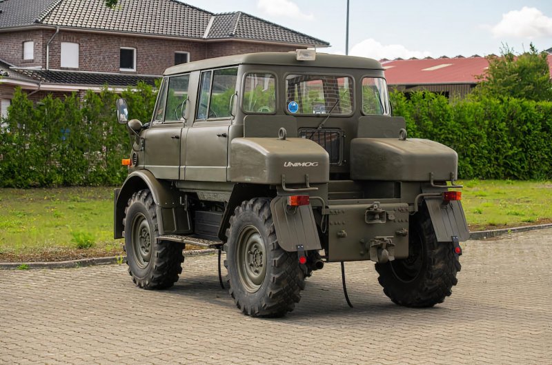 Вездеход Mercedes Unimog