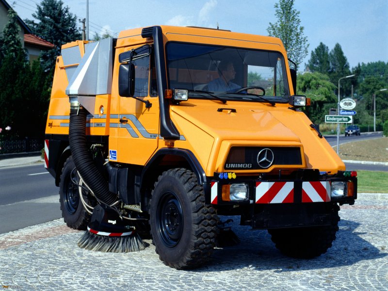 Мерседес Бенц Unimog