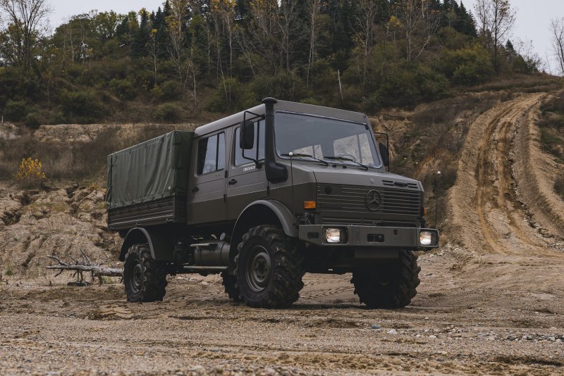 Unimog Mercedes-Benz 2021