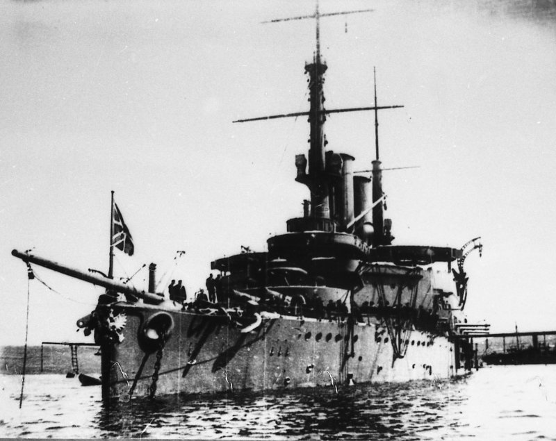 Броненосец три святителя