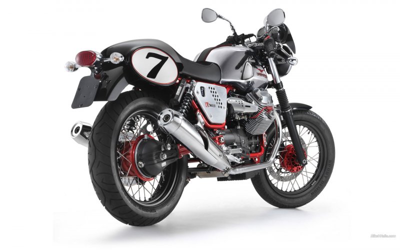 Мото Гуцци v7