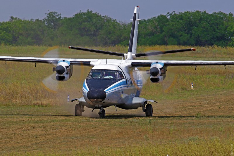 Л-410 самолет