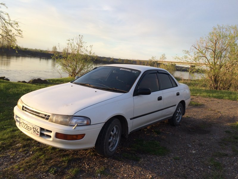 Toyota Carina 1993 года