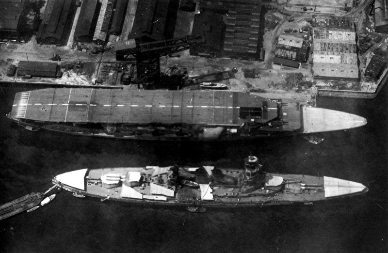 Затонувший авианосец USS Saratoga.