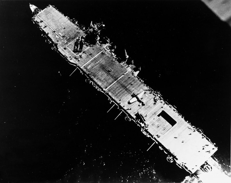 Авианосец USS Intrepid , Нью-Йорк