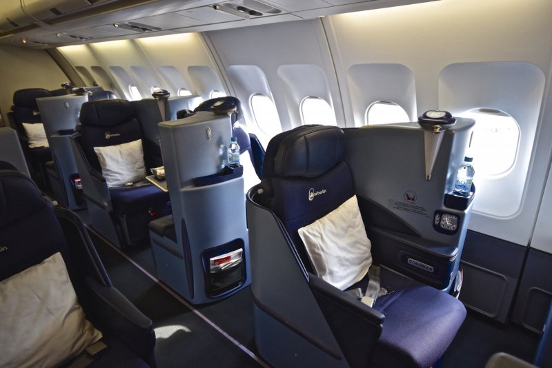 Airbus a330-200 салон