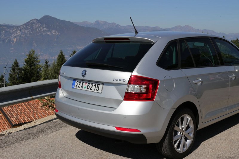 Шкода Рапид универсал 2021