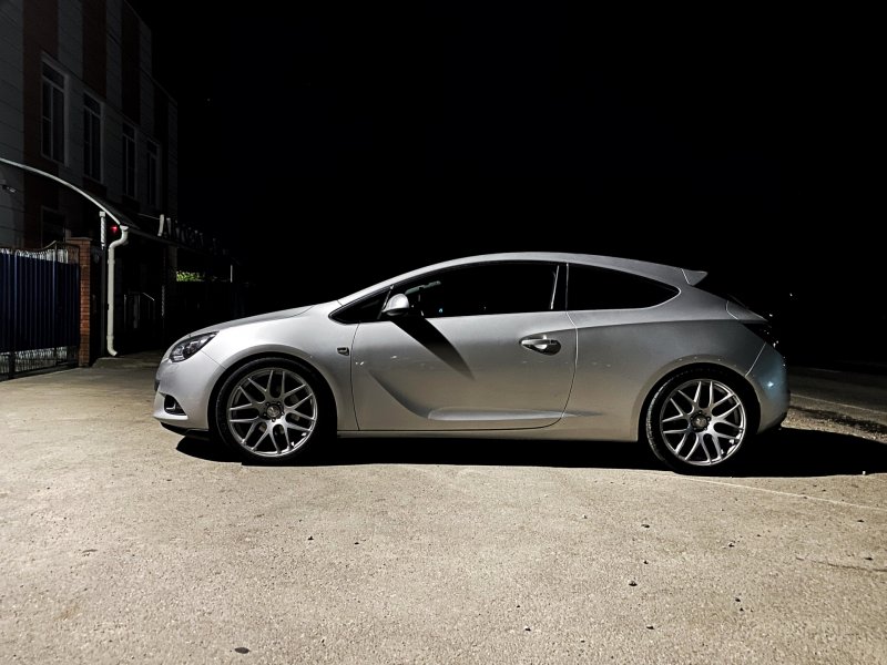 Opel Astra h GTC 2012