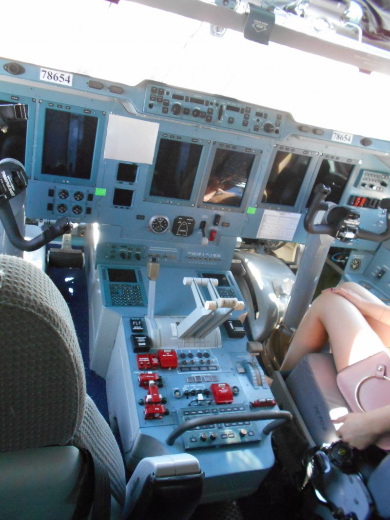 Ил 76 МД кабина пилотов