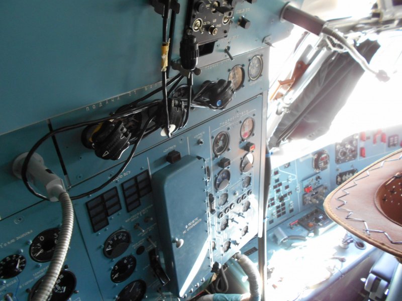 Кабина ил 76 внутри