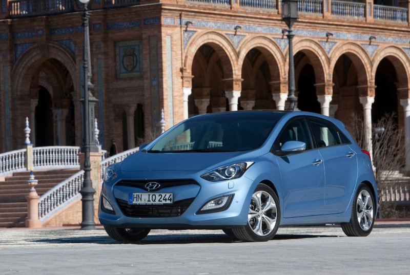 Hyundai i30 2013 хэтчбек