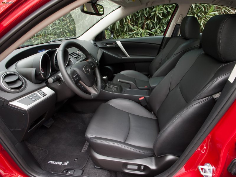 Мазда 3 бл седан салон