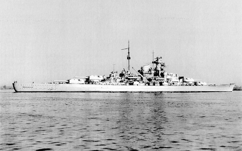 1 100 Линкор бисмарк