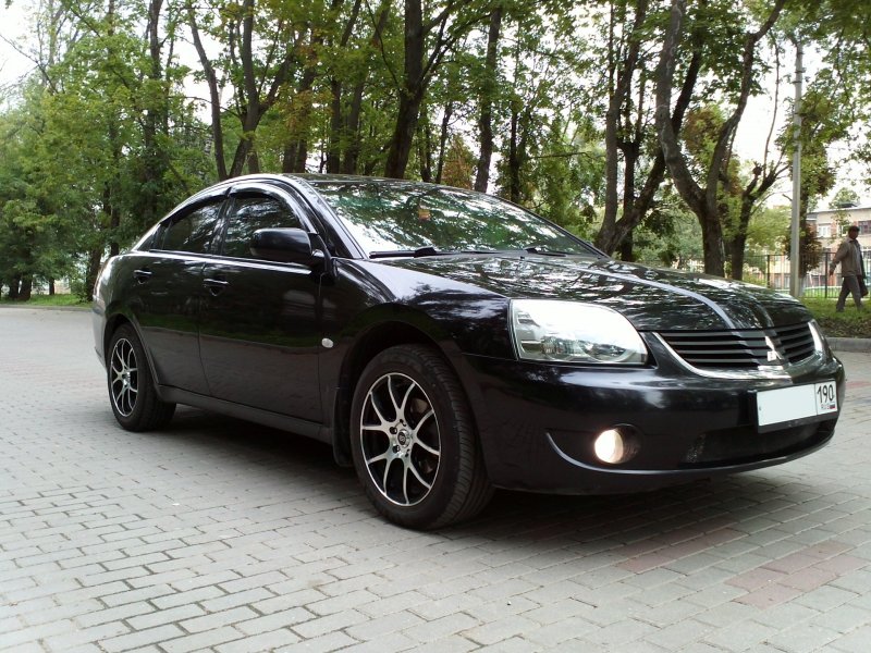 Mitsubishi Galant 2009