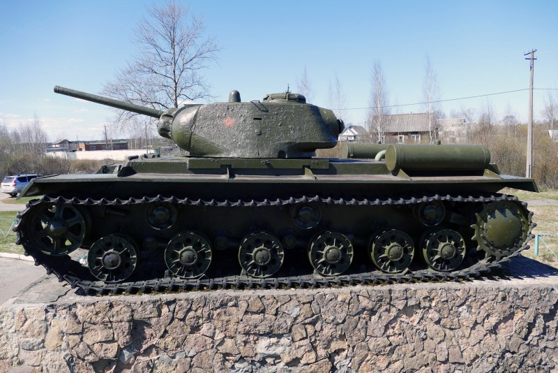 Танк кв в Парфино