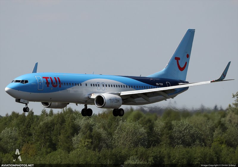 Boeing 757 Azur Air Внуково 3