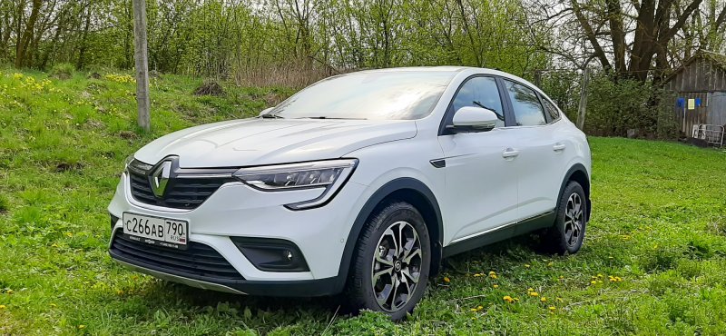 Renault Arkana белая