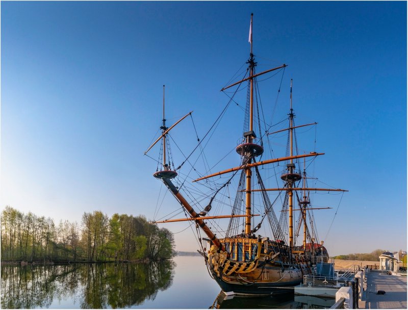 Первый Фрегат Петра Штандарт