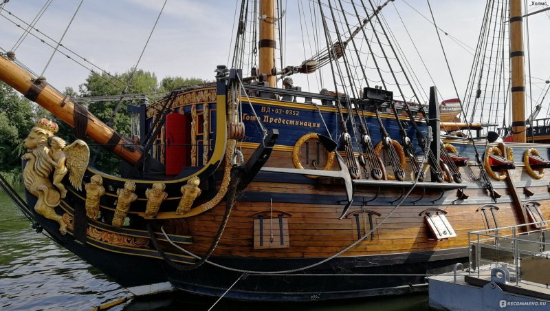 Корабль Петра 1 в Воронеже