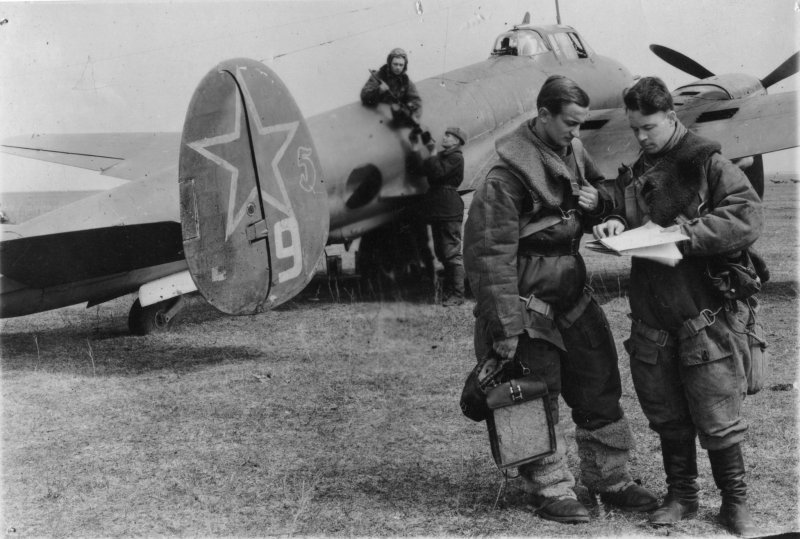 Самолет пе2 Ленинград