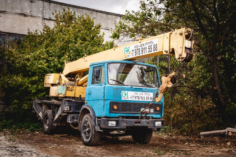 Автокран МАЗ 4337