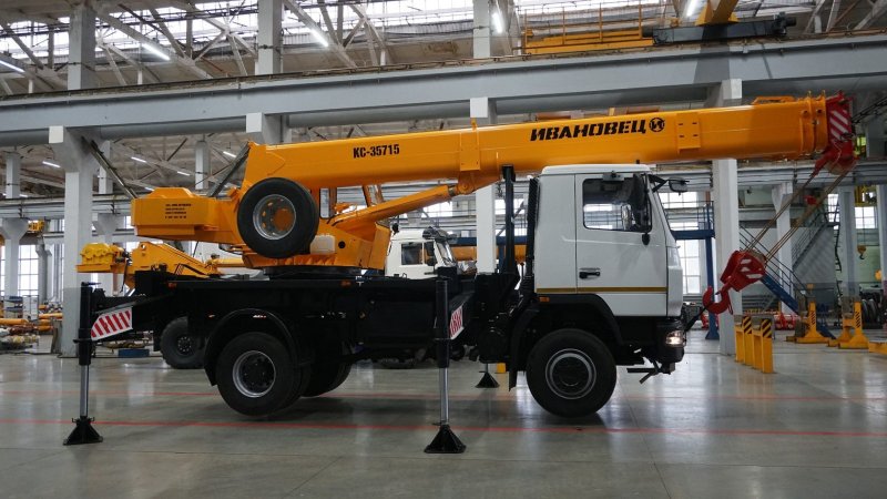 Автокран КС-35715