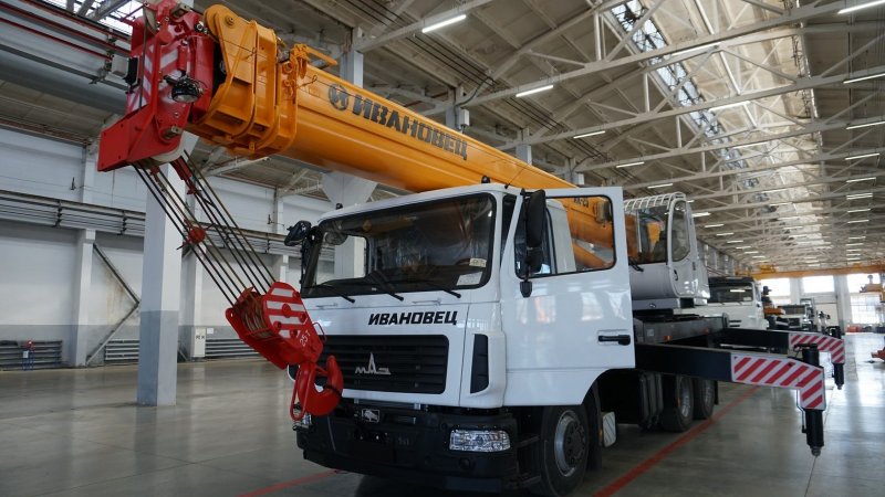 Автокран Ивановец КС 45717