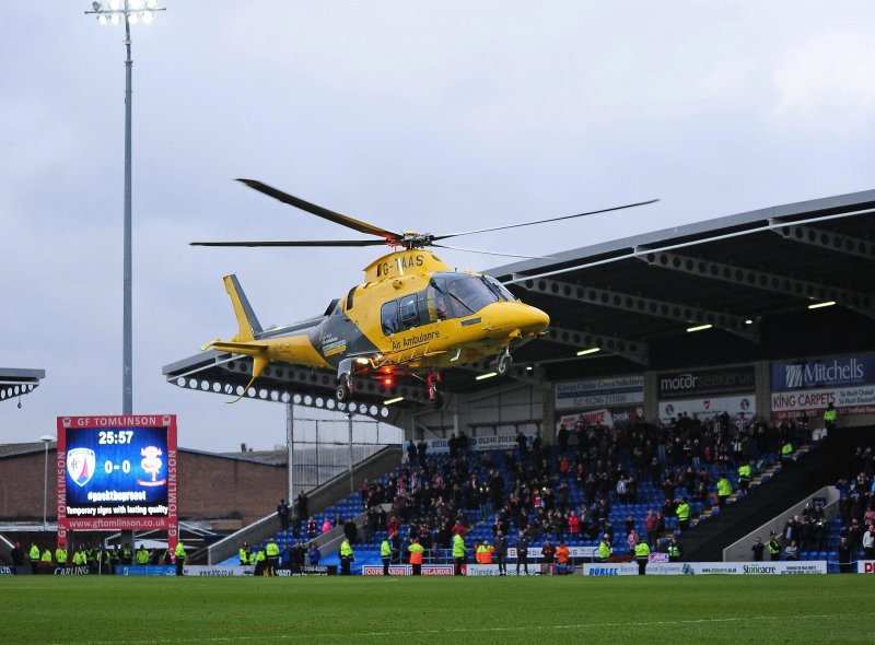 Женщина в вертолете